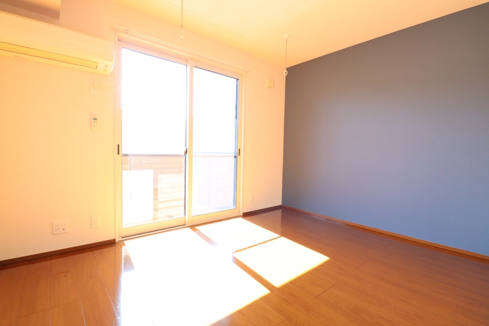 居室・リビング　※別号室のお写真です