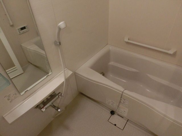 バス・シャワールーム　追い焚きと浴室乾燥機付き