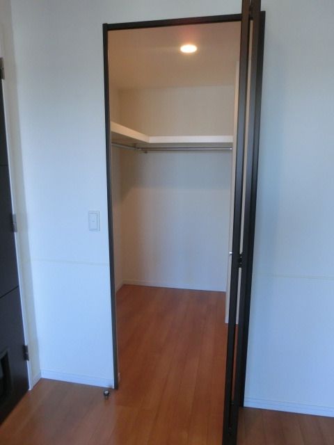 その他設備　使いやすいウォーキングクローゼット