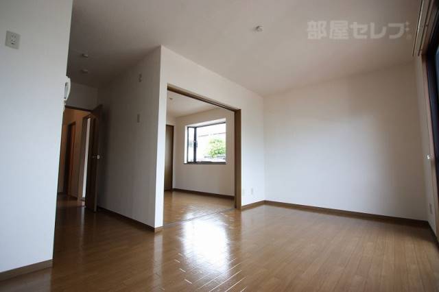 居室・リビング　リビング