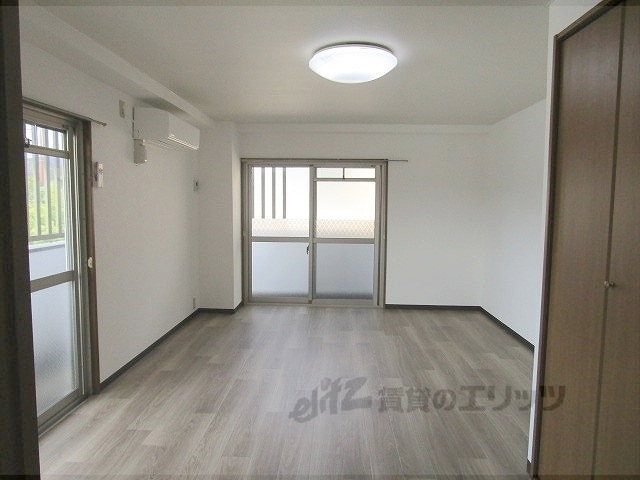 居室・リビング　居室