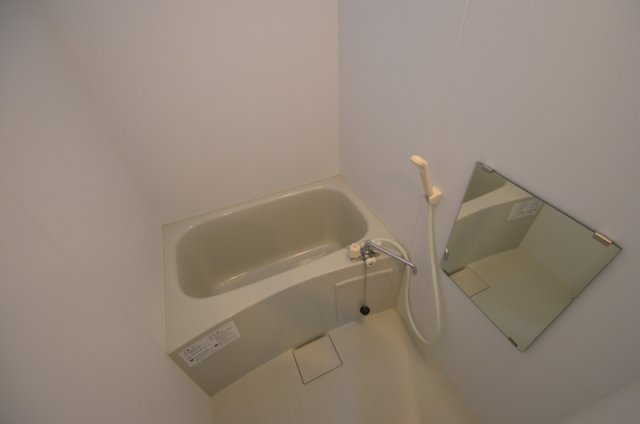 バス・シャワールーム　シンプルなバスルームです☆