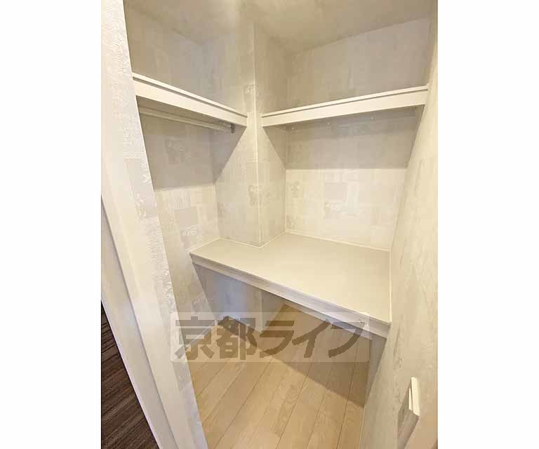 収納　大容量のウォークインクローゼットです。
