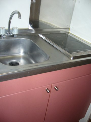 キッチン　2口電気コンロでお料理もしっかりできます♪