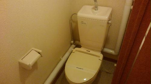 トイレ　メーカーや色が異なる場合があります