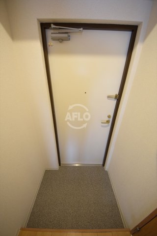 玄関　サンライフ北田辺　玄関