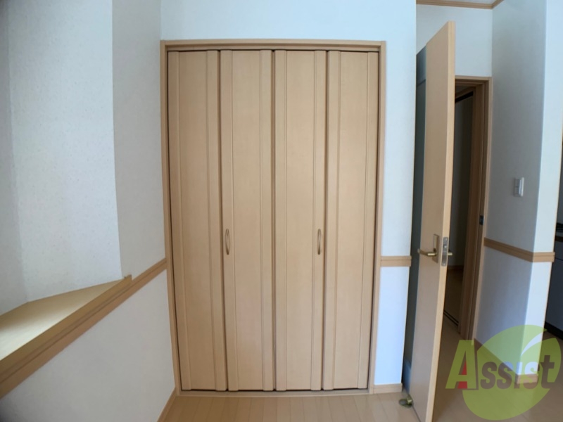 収納　収納スペースはコチラ。中が気になりますね～。