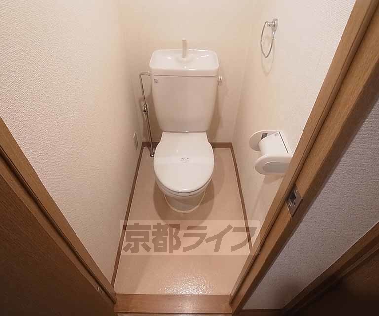 トイレ　清潔感のある洋式トイレです。