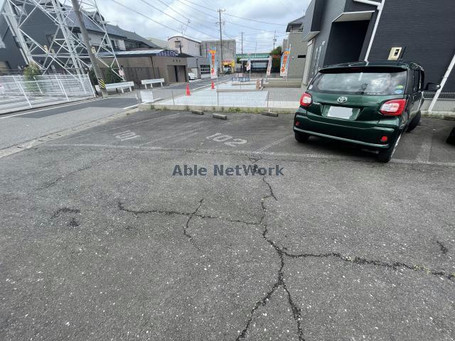 駐車場　駐車場