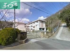小学校　岡山市立津島小学校（小学校）まで825m