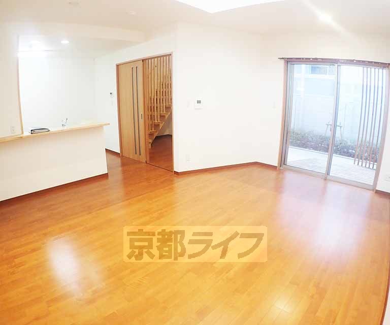 居室・リビング　広々としたリビングです。