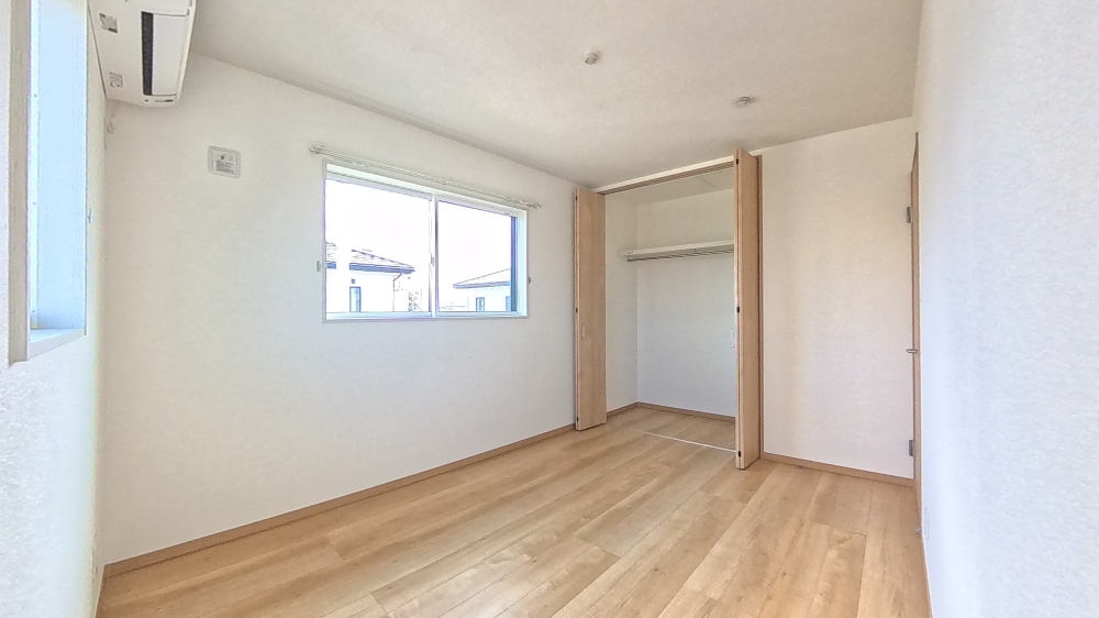 その他部屋・スペース　2階６帖間エアコン１台付