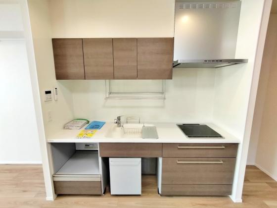 キッチン　ＩＨヒーター２口付で火を使わず安心！