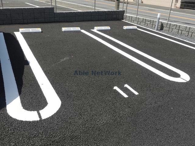 駐車場　駐車場
