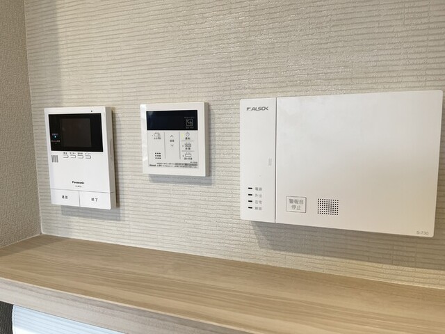 セキュリティ　モニタ付きインターホン