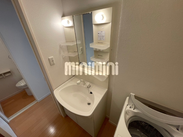 洗面設備　独立洗面台です。