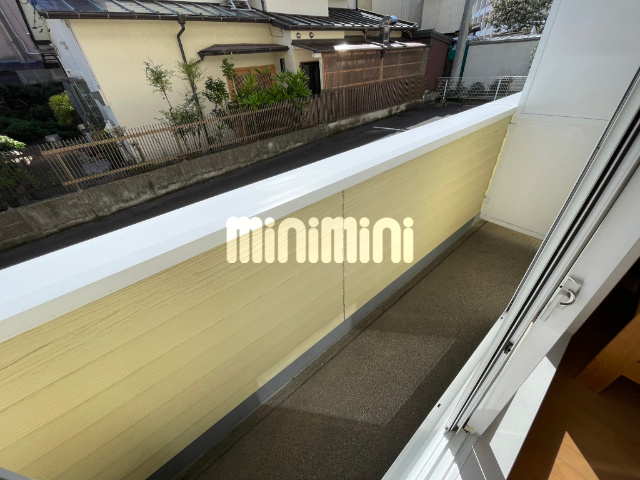 バルコニー　お洗濯物はこちらへ