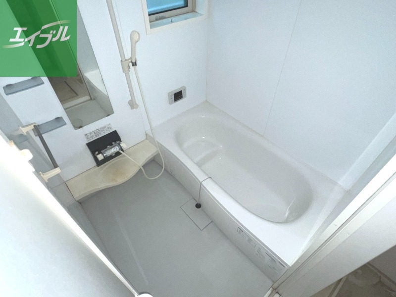 バス・シャワールーム　※別号室の写真※