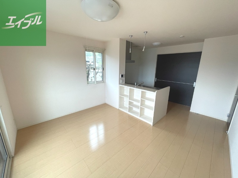 居室・リビング　※別号室の写真※