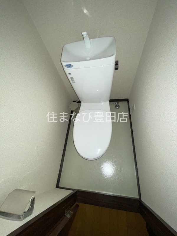 トイレ　別部屋写真