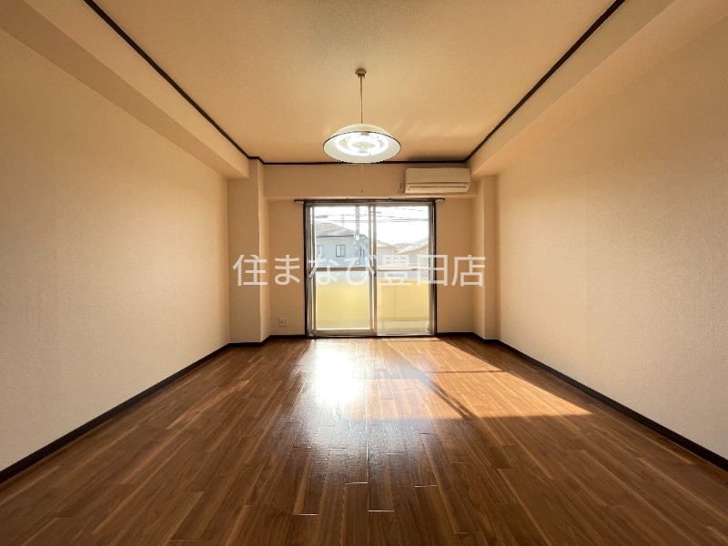 居室・リビング　別部屋写真