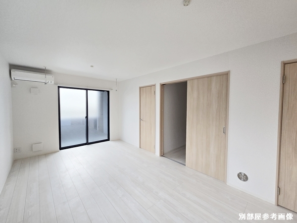 居室・リビング　使いやすい形の為、レイアウトを楽しめます♪