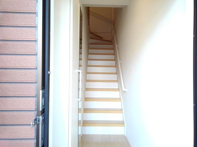 玄関　落ち着いた玄関です