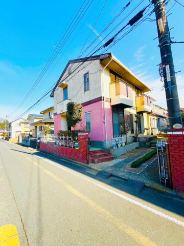 建物外観　広々で清潔感ある外観です