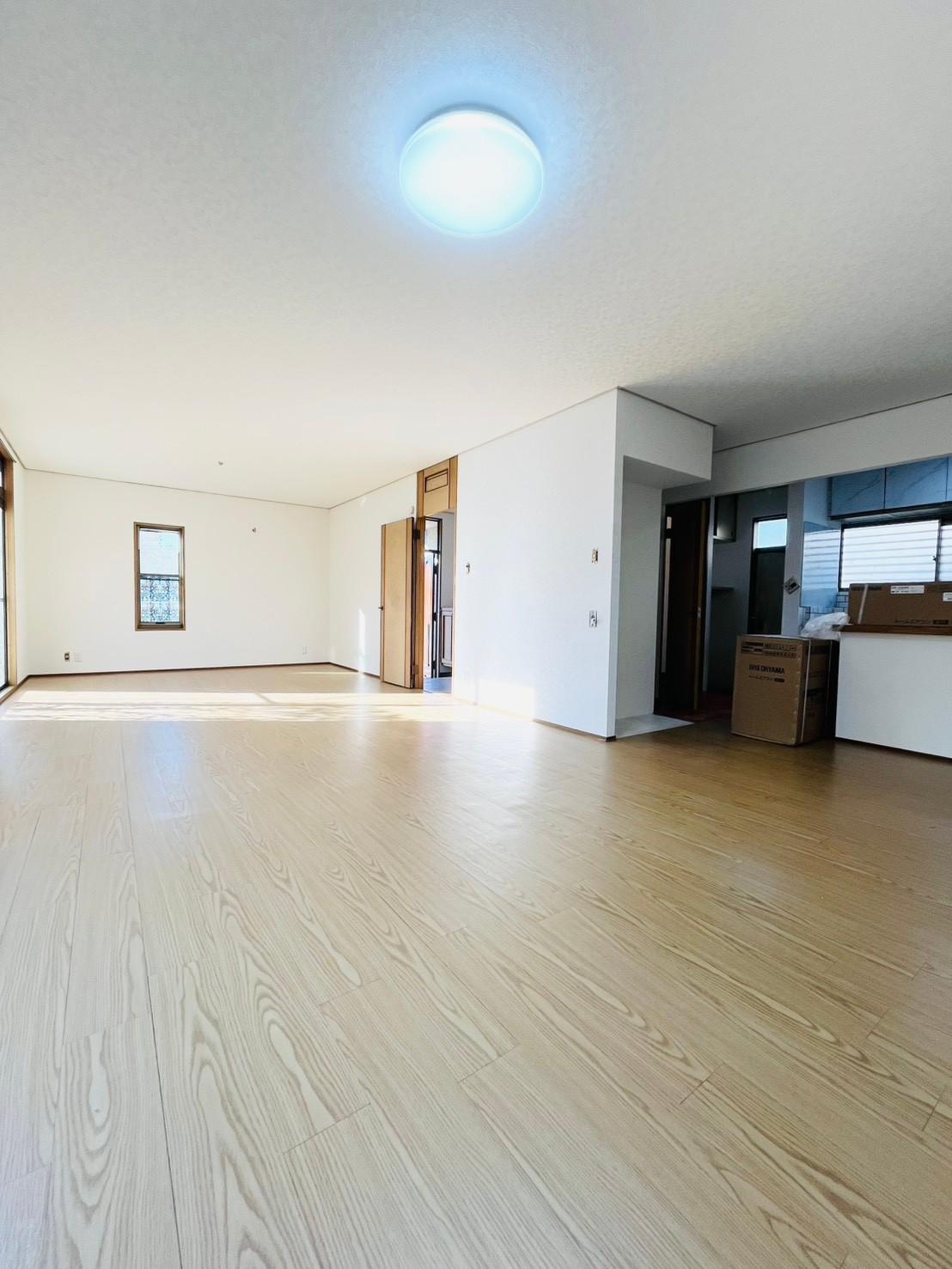 居室・リビング　リフォーム済で綺麗なリビングです