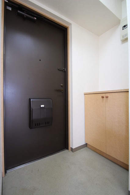 玄関　同物件別号室