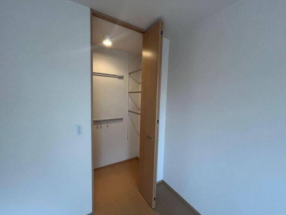 収納　ウォークインクローゼット