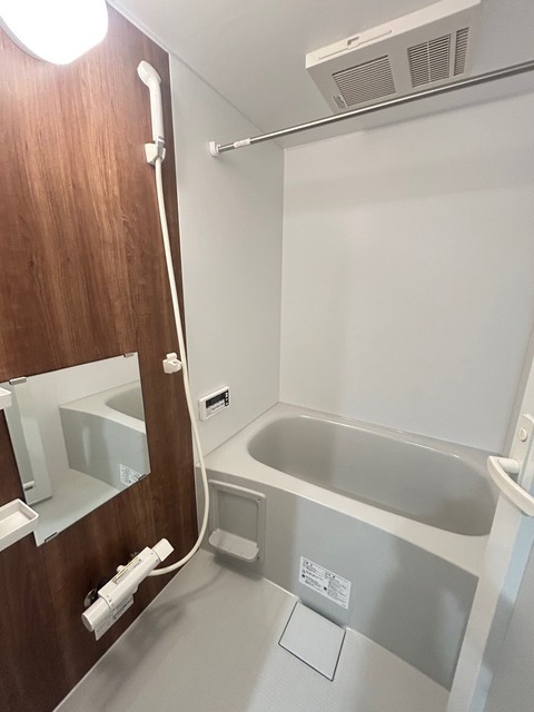 バス・シャワールーム　＊浴室乾燥／追い焚き付き