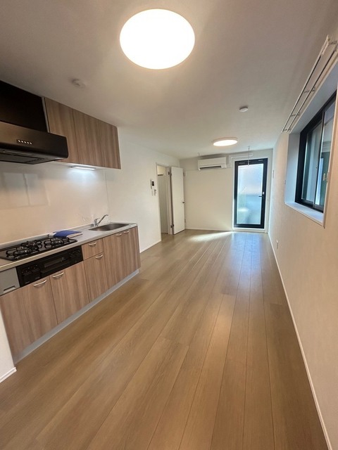 居室・リビング　ＬＤ約１１．８畳　＊エアコン付き