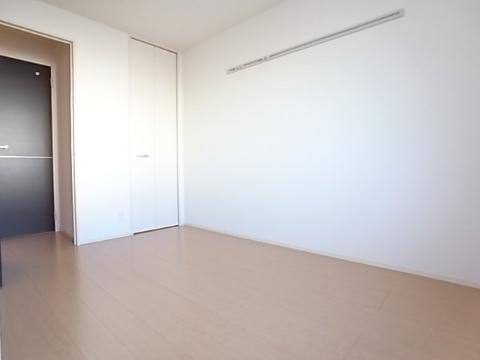 居室・リビング　室内