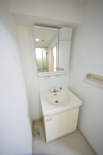 洗面設備　☆内見のご予約はタウンハウジング八王子店まで☆