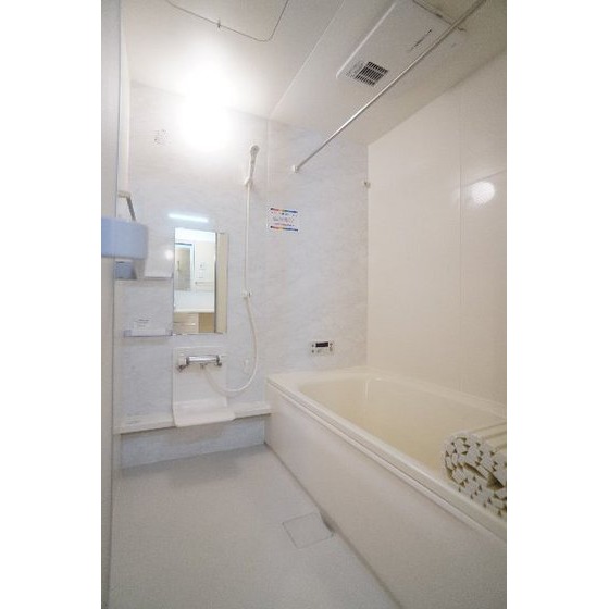 バス・シャワールーム　追い焚き、浴室乾燥機付き