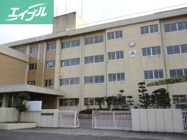 中学校　岡山市立芳田中学校（中学校）まで1832m