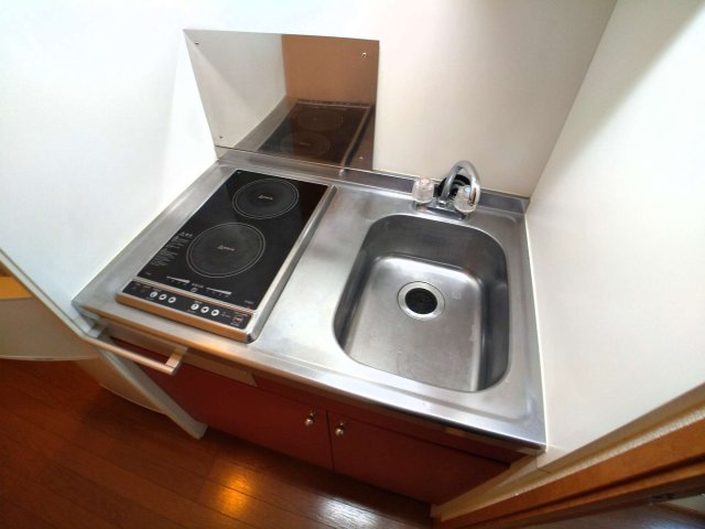 キッチン　一人暮らしにピッタリの機能的なシンク