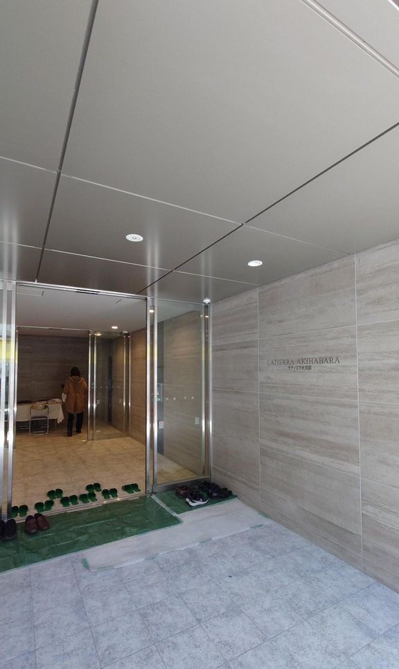 エントランス　エントランス