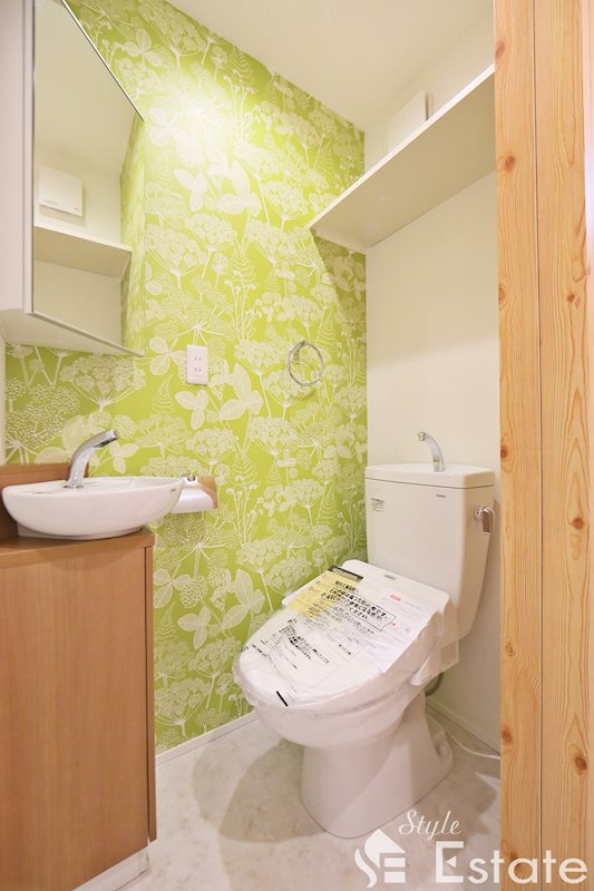 トイレ　温水洗浄便座