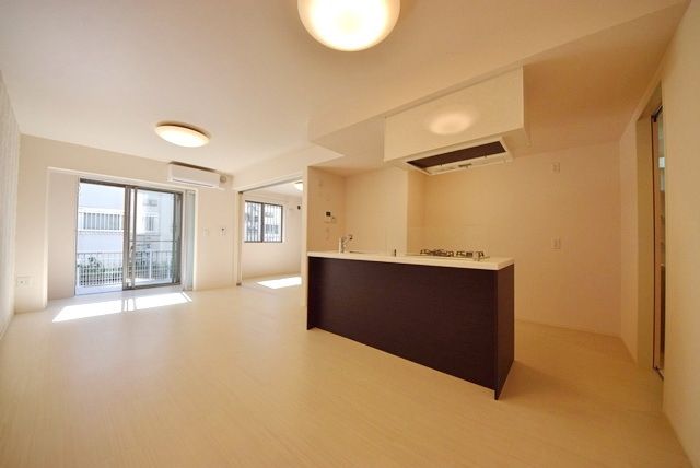 居室・リビング　★オンライン内見対応可能★来店不要★タウンハウジング大和店★