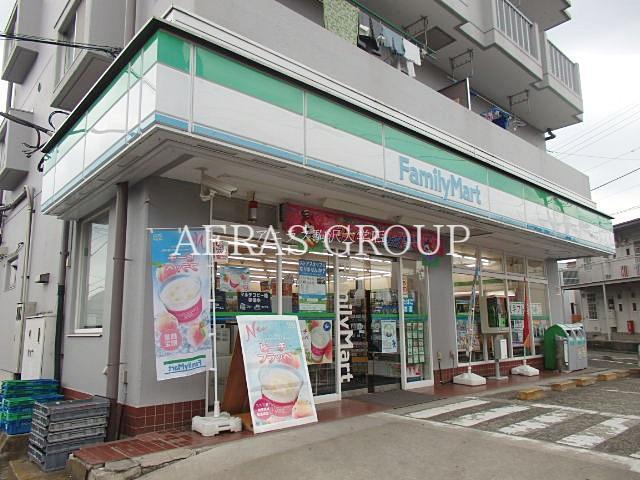 コンビニ　ファミリーマート川崎向ケ丘店（コンビニ）まで209m
