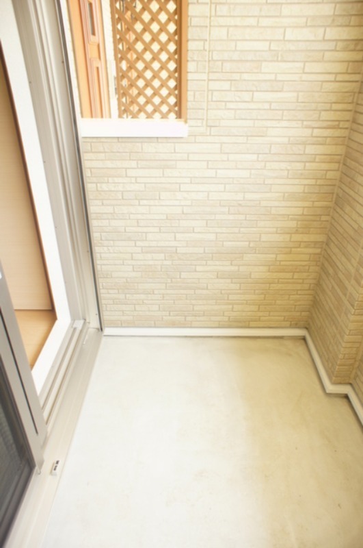 バルコニー　図面と現状に相違がある場合には現状を優先