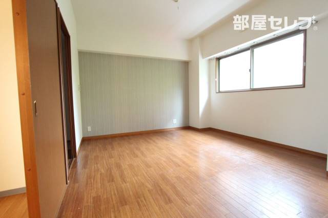 居室・リビング　２０３号室の写真