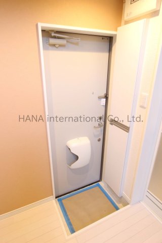 玄関　同シリーズ物件の参考写真です。