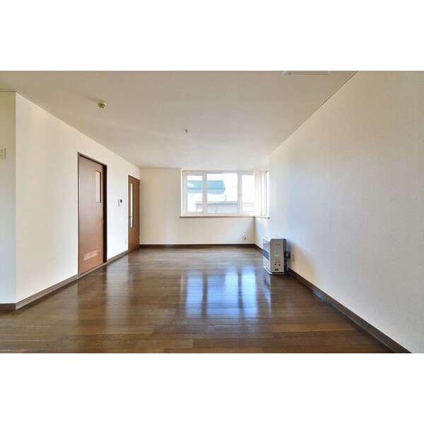 居室・リビング　※全て反転画像です