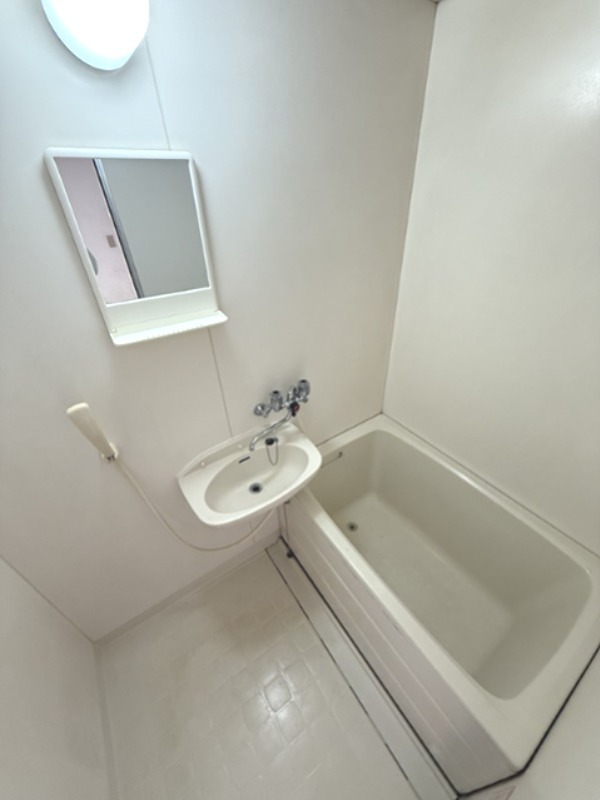 バス・シャワールーム　お風呂も余裕のある広さ