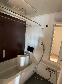 バス・シャワールーム　写真は同タイプ住居です。