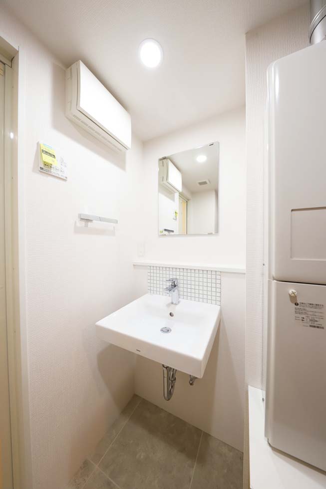 洗面設備　きれいな内装です