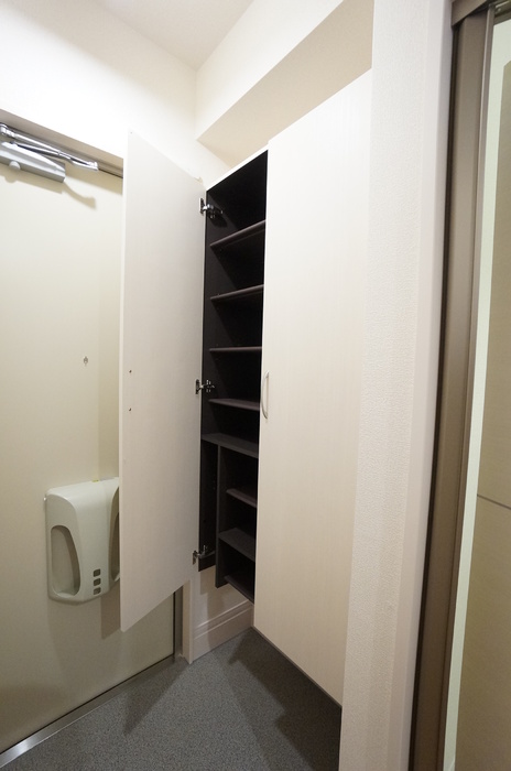 玄関　シューズボックス完備♪